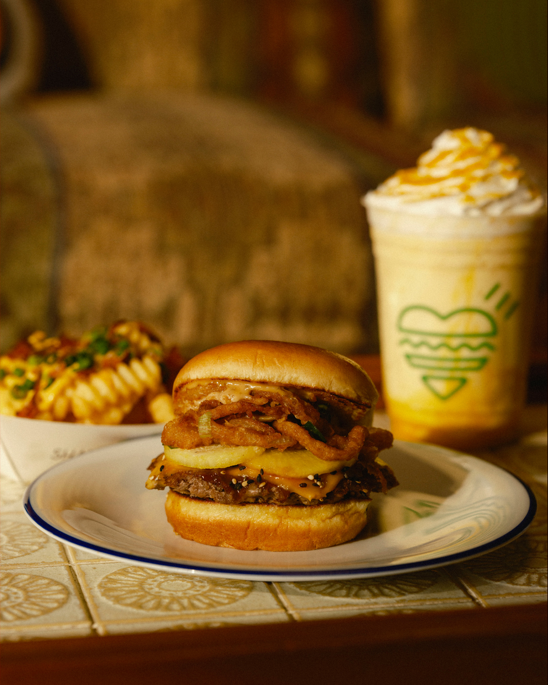 HUMAN MADE × Shake Shack 夢幻聯名登場！愛心漢堡吊飾可愛必收，五